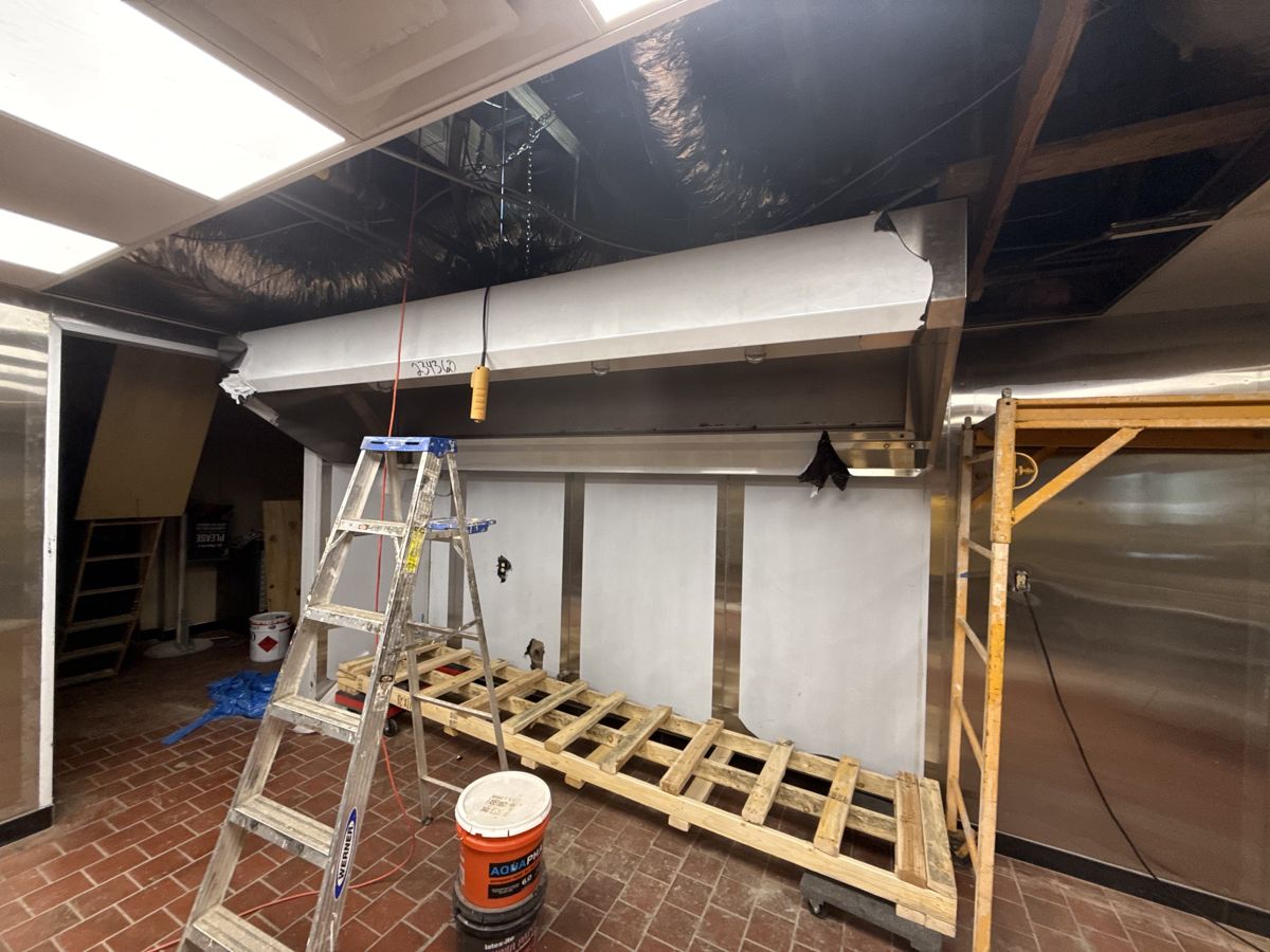 Commercial kitchen hood installation by Chefs 911
